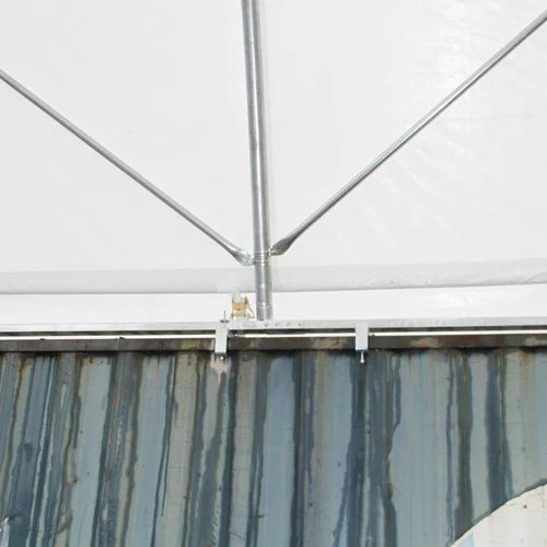 Cobertizo para contenedores marítimos 40’x40’x13′ – Robusto y versátil