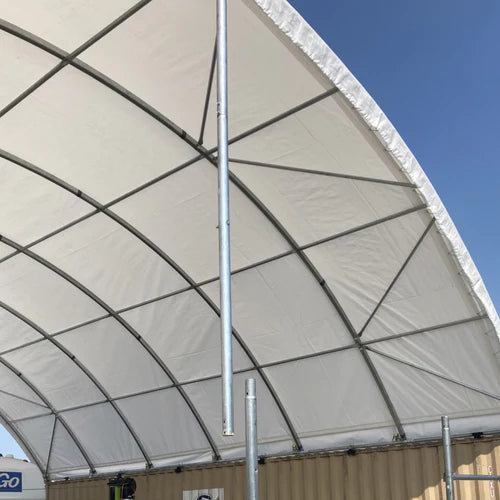 Cobertizo para contenedores marítimos 40’x40’x13′ – Robusto y versátil