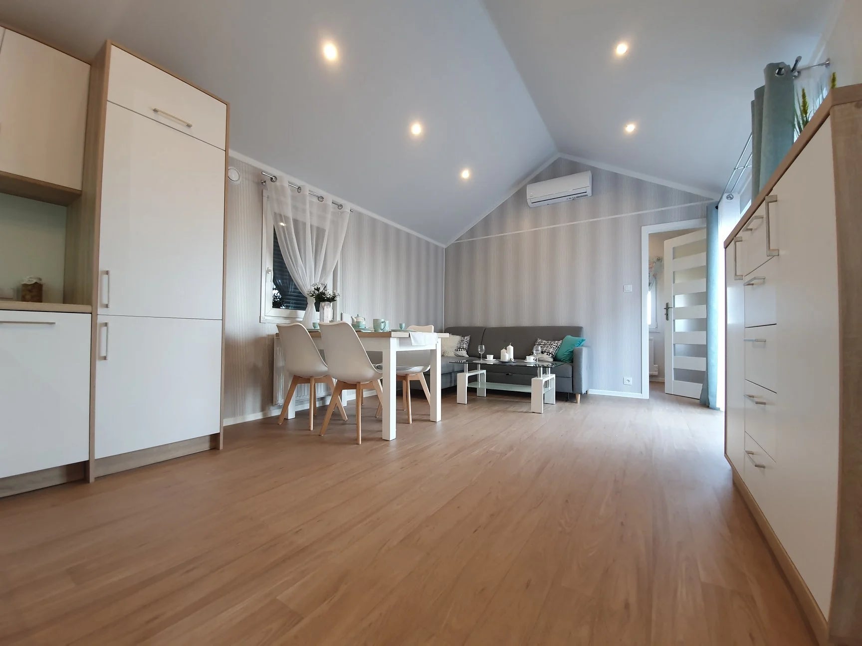 Casa móvil moderna – Dimensiones 12×4 m