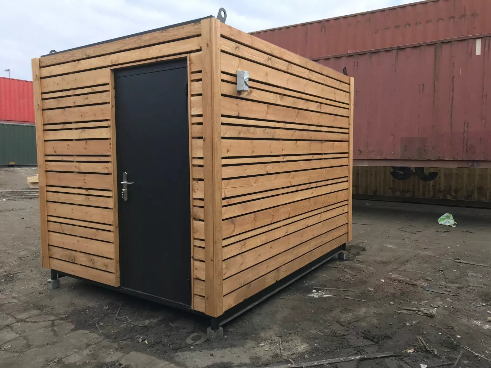 Contenedores Outlet Shipping 10ft x 8ft Cladded Food/Drink