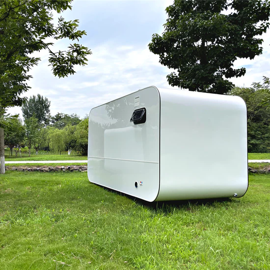 Petit Cube Palo prefabricado con inodoro – 13 pies