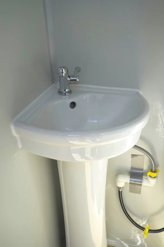 Inodoro portátil con lavabo – Ideal para eventos al aire libre